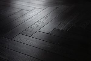 Black-Laminated-Floors